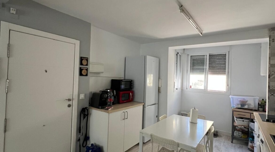 9ec33228-36cb-4a50-a75e-d99dc6cefa8a